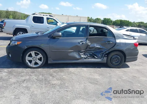 2013 Toyota Corolla S z USA, uszkodzony, nr VIN 2T1BU4EE6DC051104